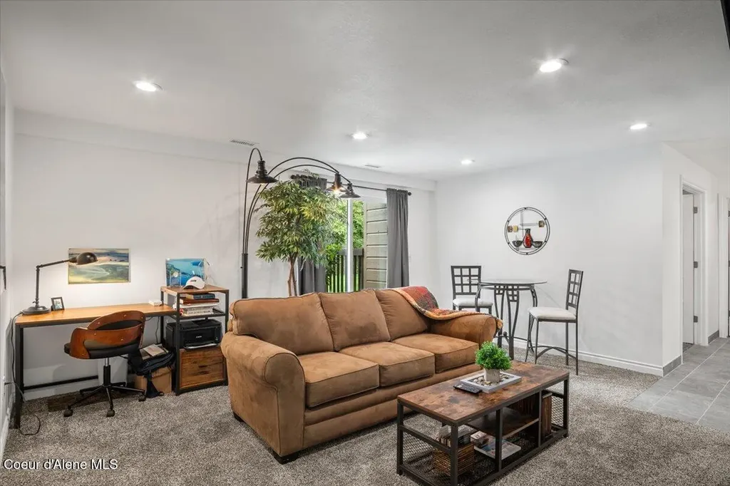 10569 N Friar Drive Hayden ID 83835