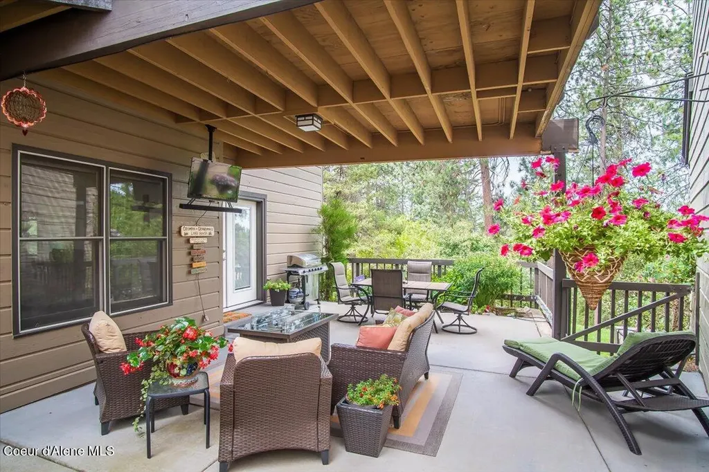 10569 N Friar Drive Hayden ID 83835