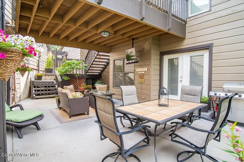 10569 N Friar Drive Hayden ID 83835