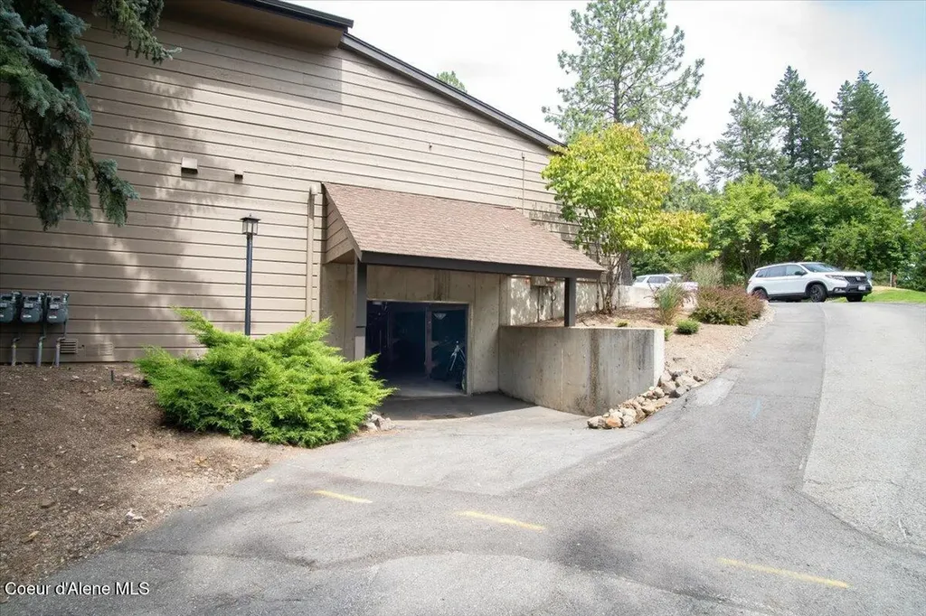 10569 N Friar Drive Hayden ID 83835
