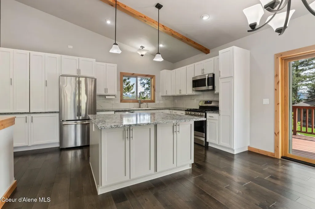 4110 Burns Court Sandpoint ID 83864