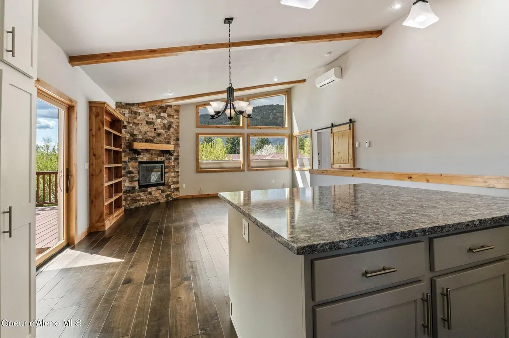 4110 Burns Court Sandpoint ID 83864