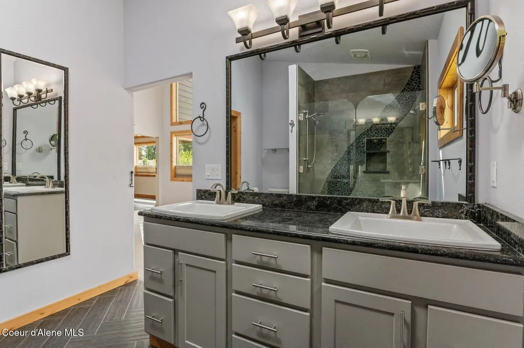 4110 Burns Court Sandpoint ID 83864