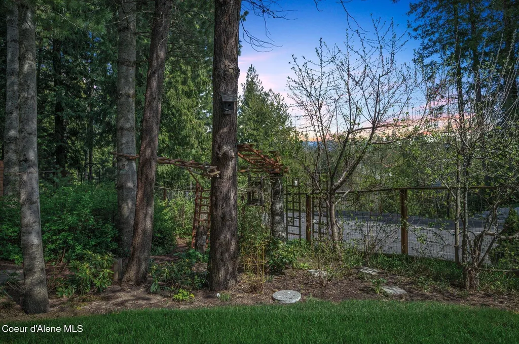 4110 Burns Court Sandpoint ID 83864
