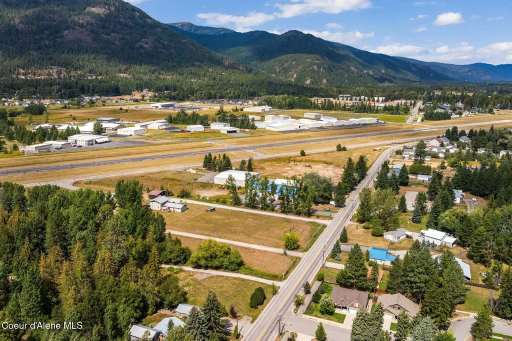 2413 N Boyer Avenue Sandpoint ID 83864