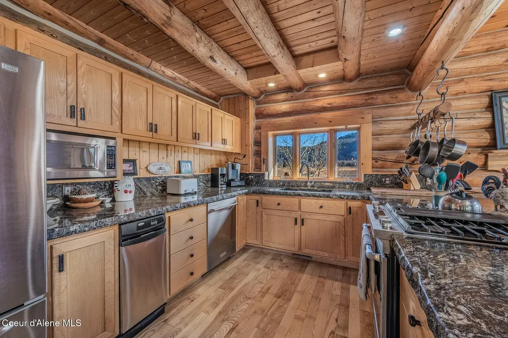 296 Camp Peine Road Sagle ID 83860