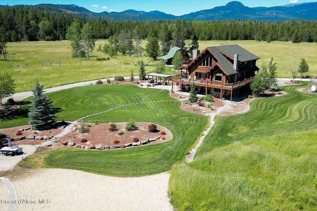 296 Camp Peine Road Sagle ID 83860