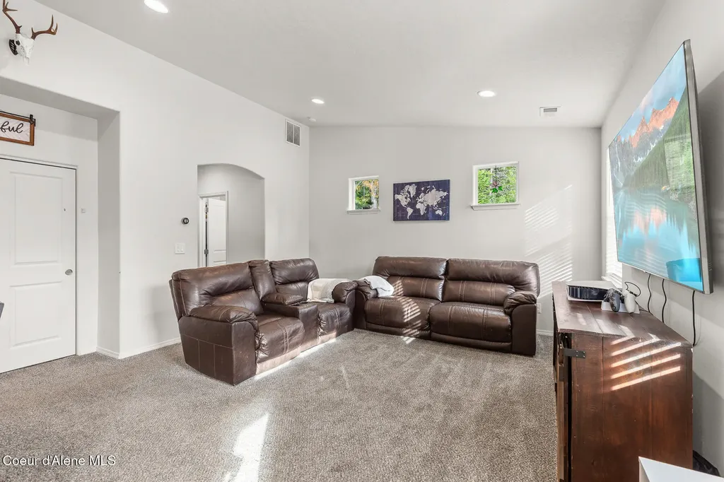26 Discovery Way Sagle ID 83860