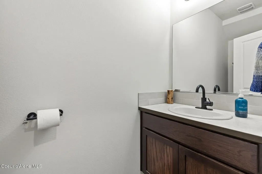 26 Discovery Way Sagle ID 83860