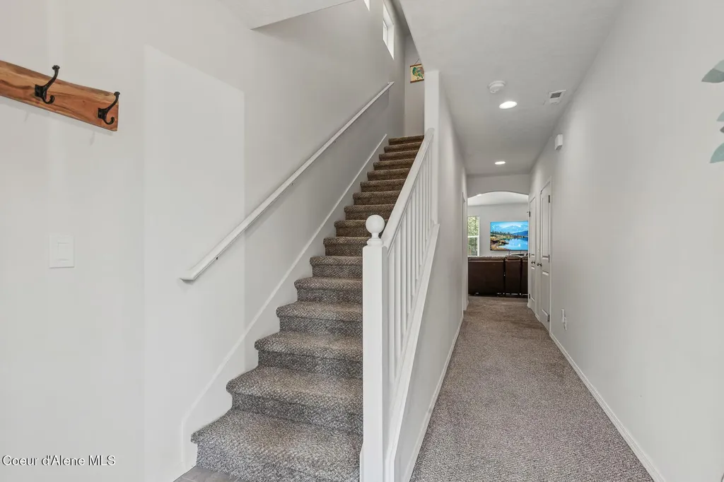 26 Discovery Way Sagle ID 83860