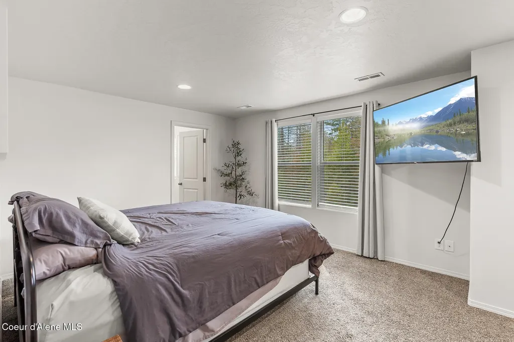 26 Discovery Way Sagle ID 83860