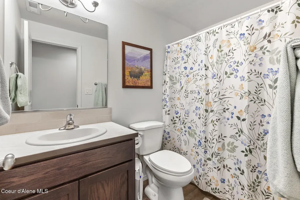 26 Discovery Way Sagle ID 83860