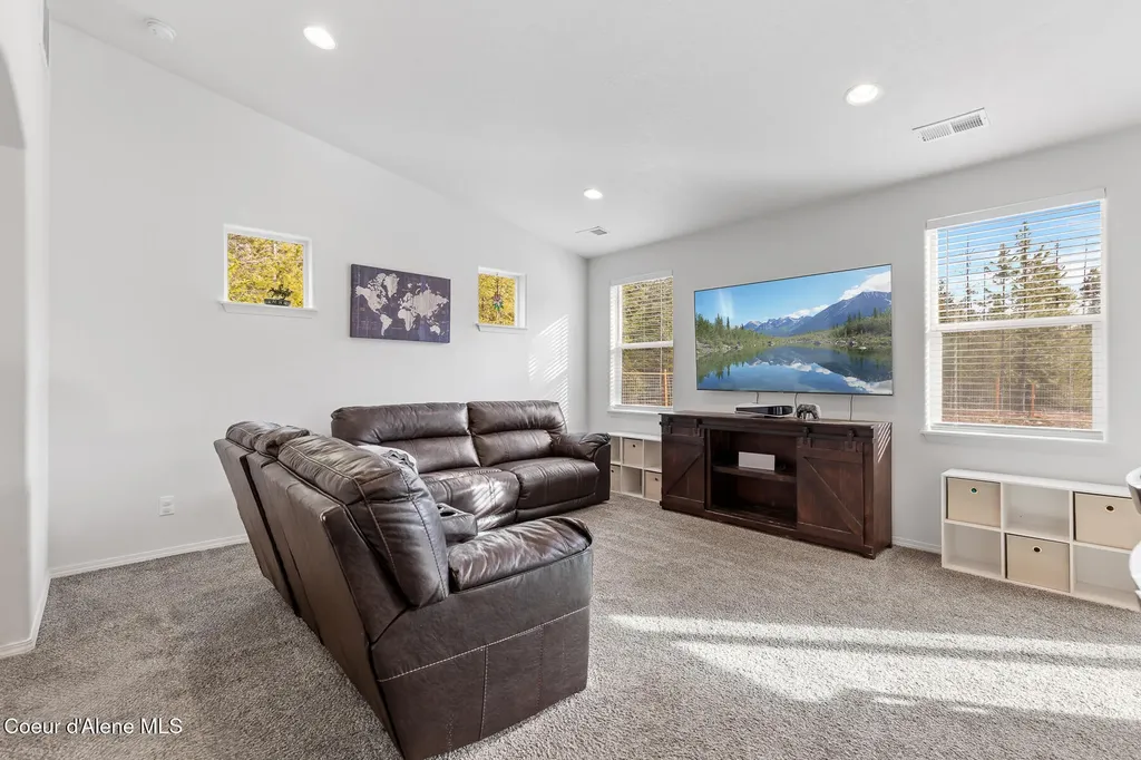 26 Discovery Way Sagle ID 83860