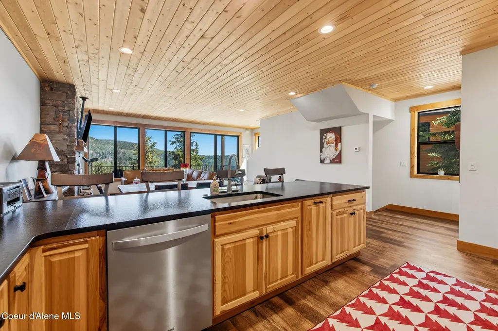 95 Harrison Lane Sandpoint ID 83864