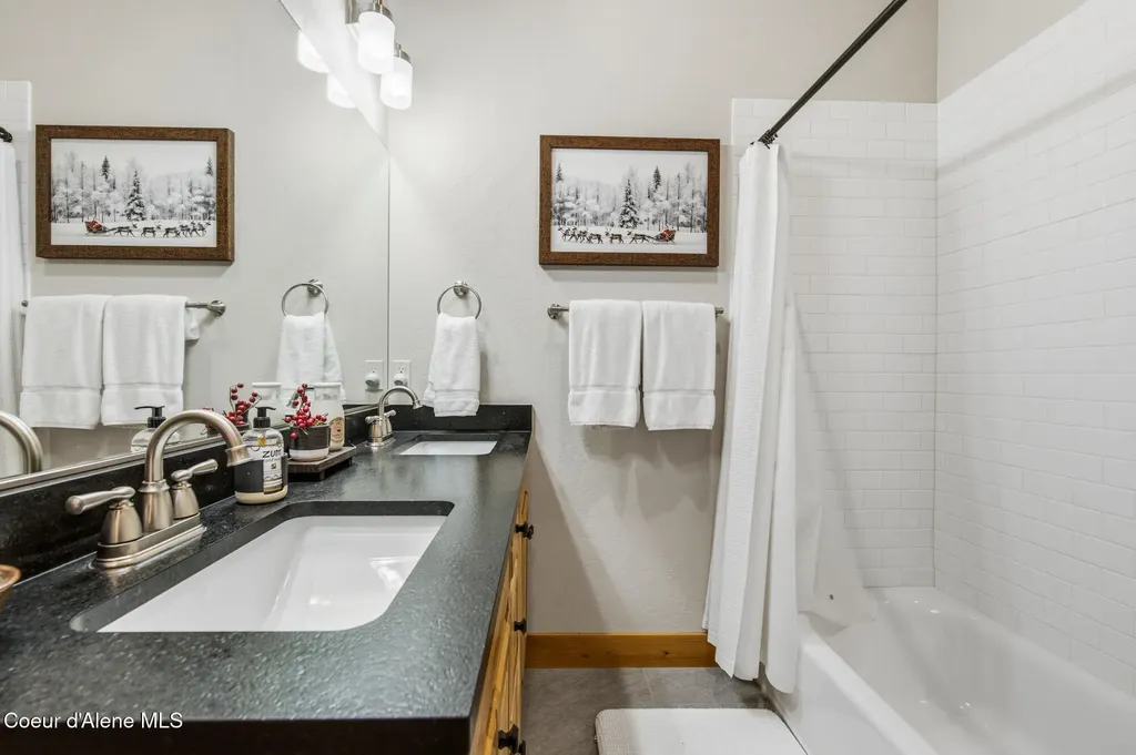 95 Harrison Lane Sandpoint ID 83864