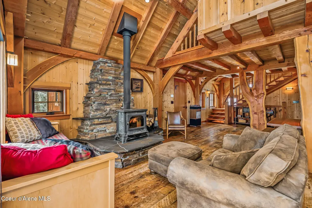 2222 Hidden Valley Road Sandpoint ID 83864