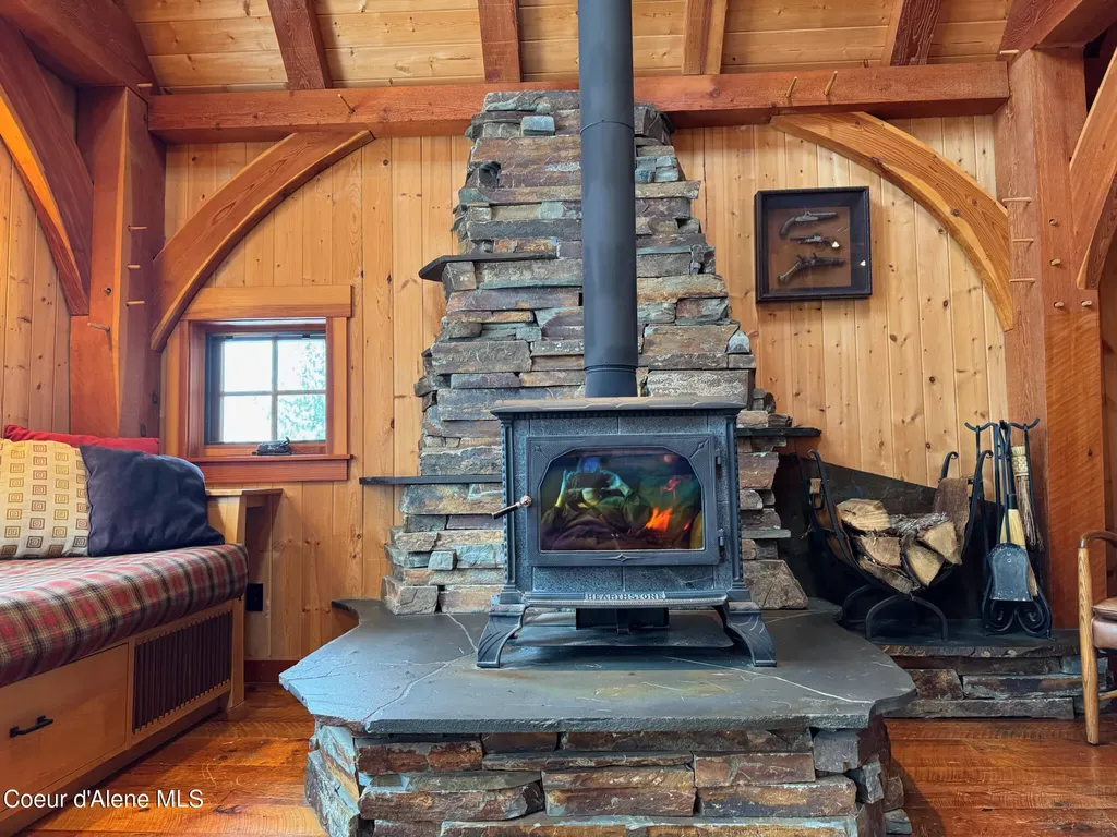 2222 Hidden Valley Road Sandpoint ID 83864