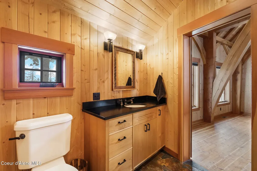 2222 Hidden Valley Road Sandpoint ID 83864