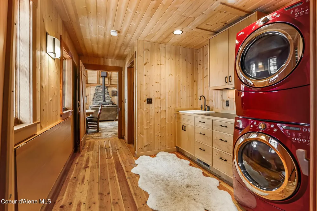 2222 Hidden Valley Road Sandpoint ID 83864
