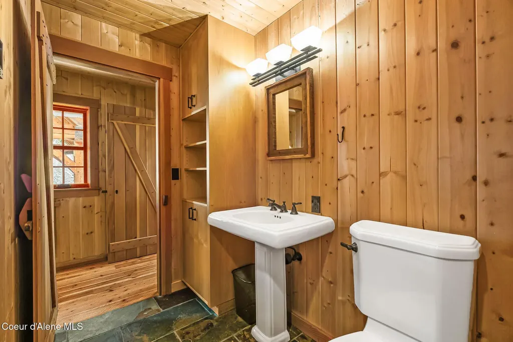 2222 Hidden Valley Road Sandpoint ID 83864