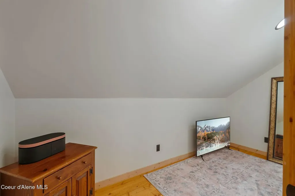 2222 Hidden Valley Road Sandpoint ID 83864