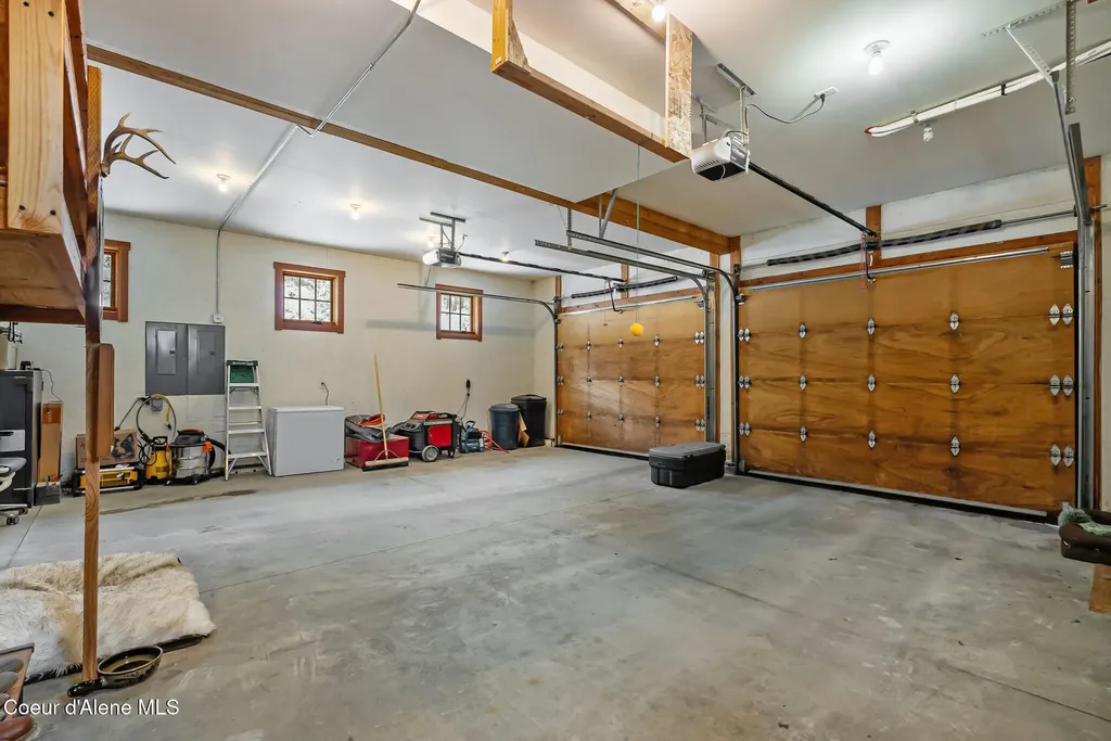 2222 Hidden Valley Road Sandpoint ID 83864