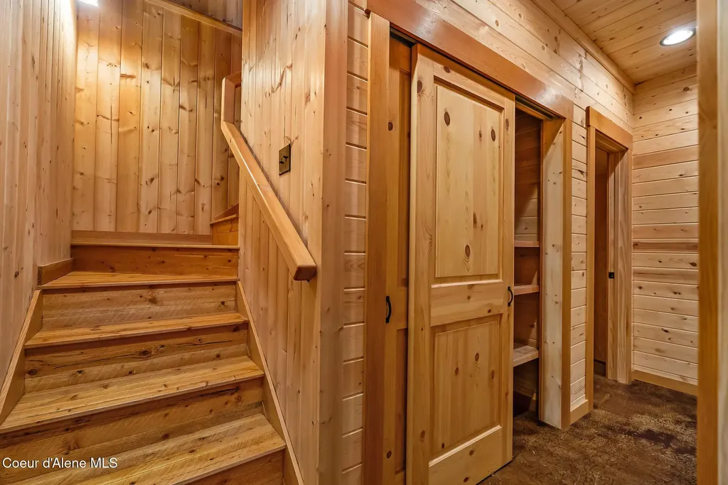 2222 Hidden Valley Road Sandpoint ID 83864