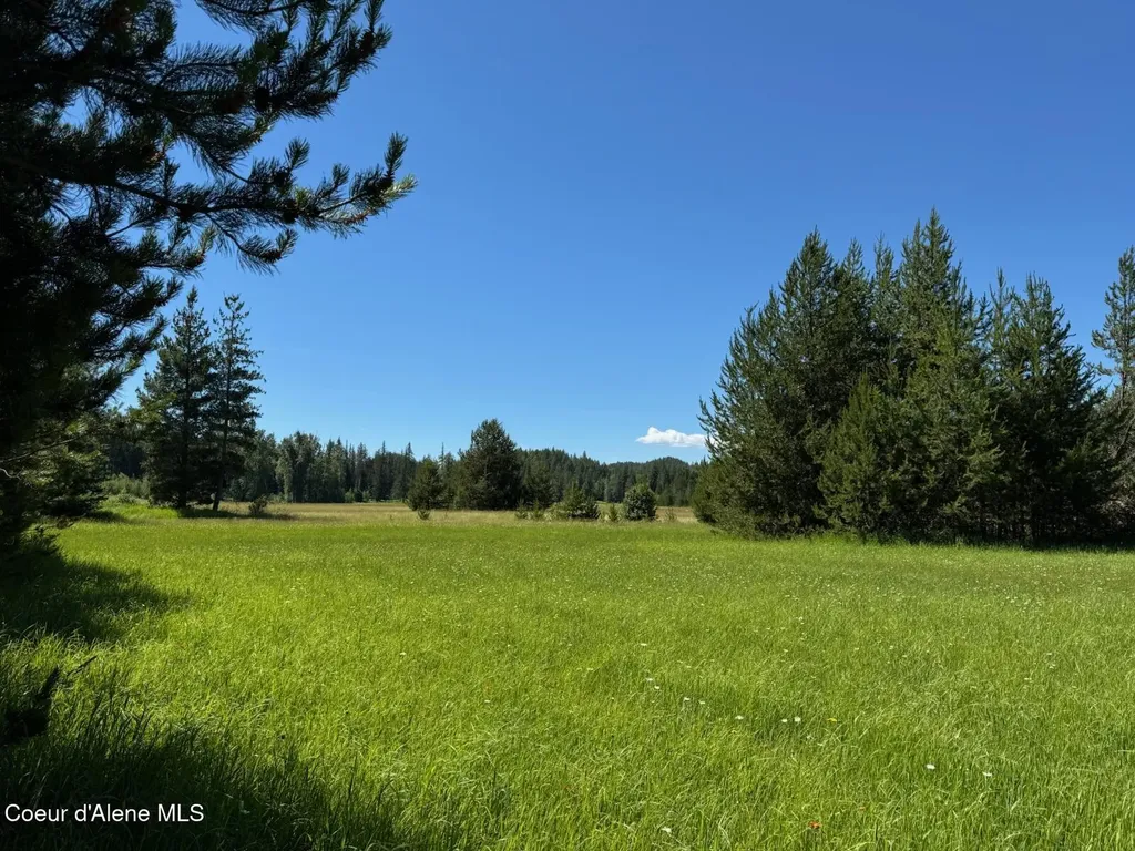 2222 Hidden Valley Road Sandpoint ID 83864