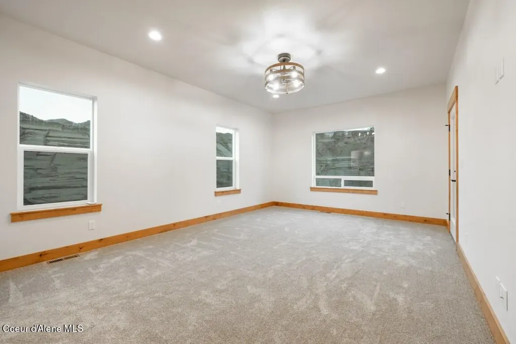 10104 N Hubble Street Hayden ID 83835