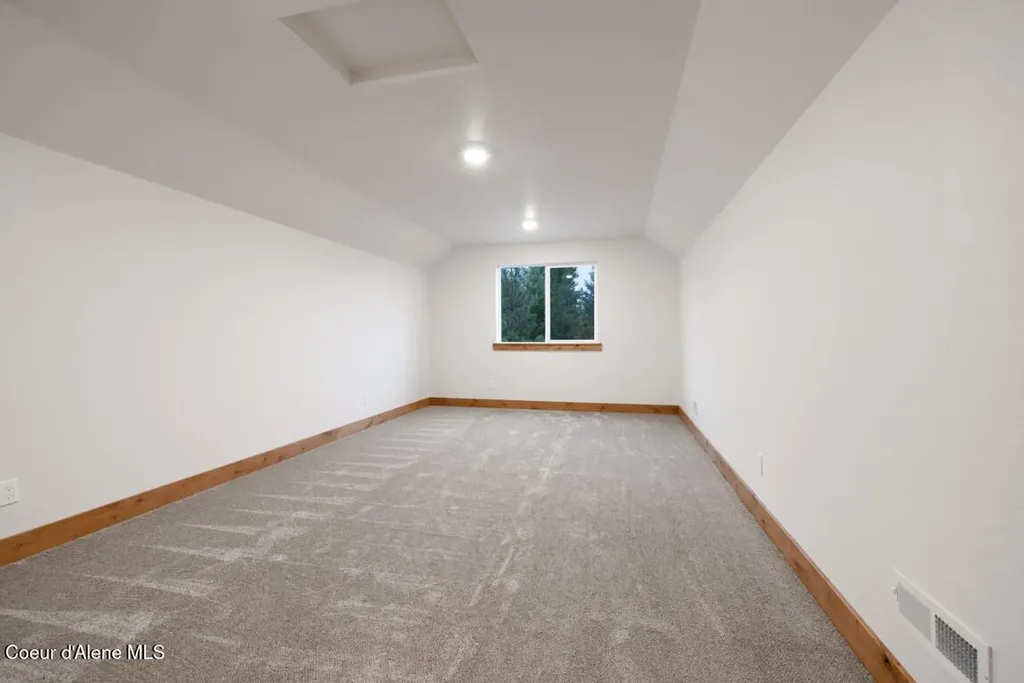 10104 N Hubble Street Hayden ID 83835