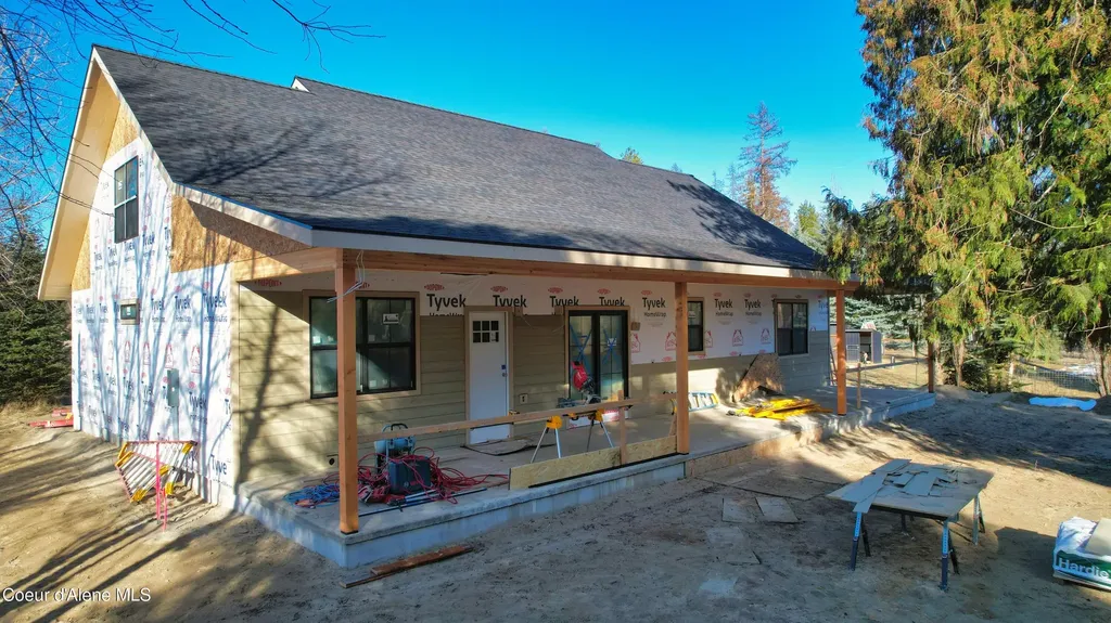 2151 Highland Flats Road Naples ID 83847