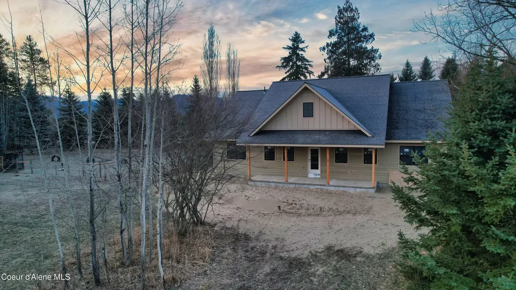 2151 Highland Flats Road Naples ID 83847