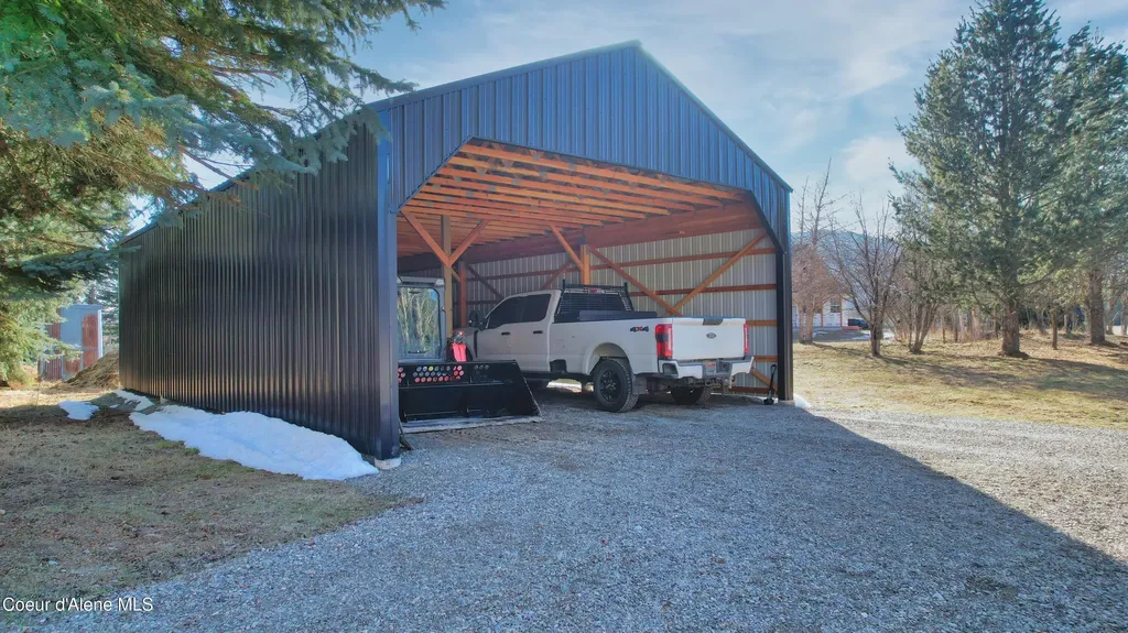 2151 Highland Flats Road Naples ID 83847