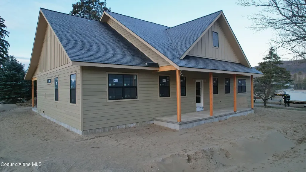 2151 Highland Flats Road Naples ID 83847