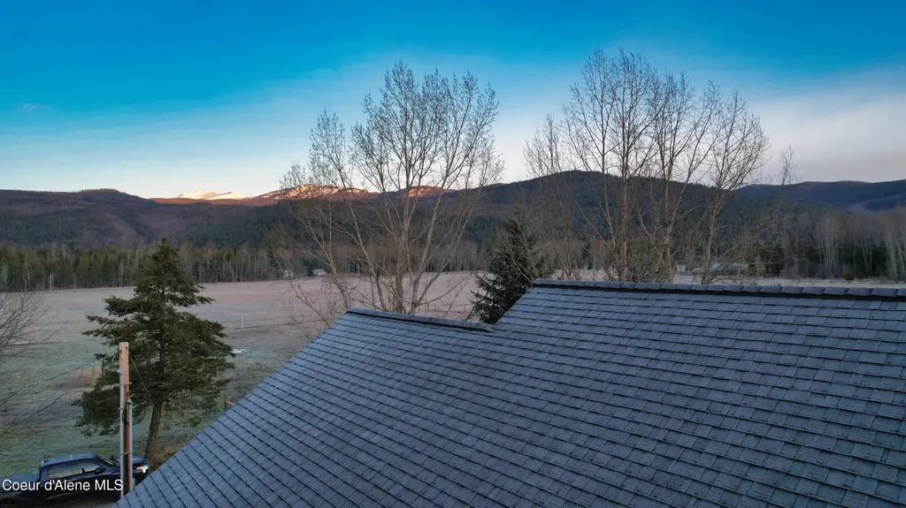 2151 Highland Flats Road Naples ID 83847