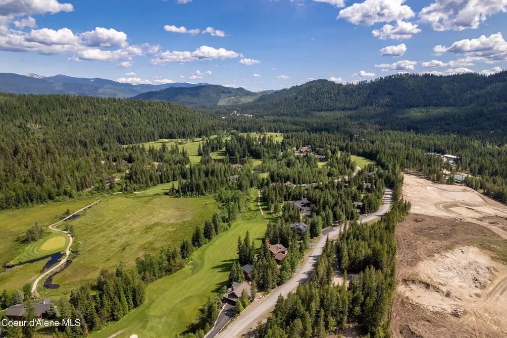 60 Suncrest Lane Priest Lake ID 83856