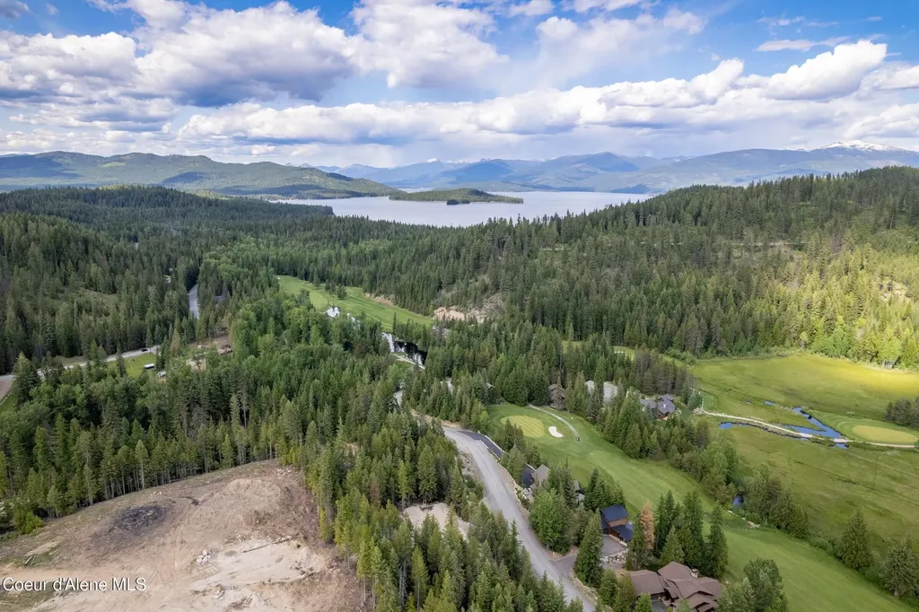 60 Suncrest Lane Priest Lake ID 83856