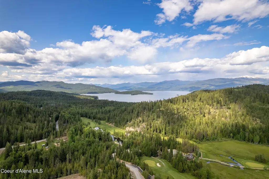 60 Suncrest Lane Priest Lake ID 83856