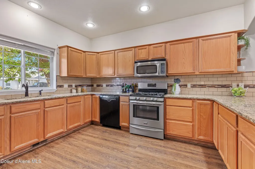 9088 N Orange Blossom Court Hayden ID 83835