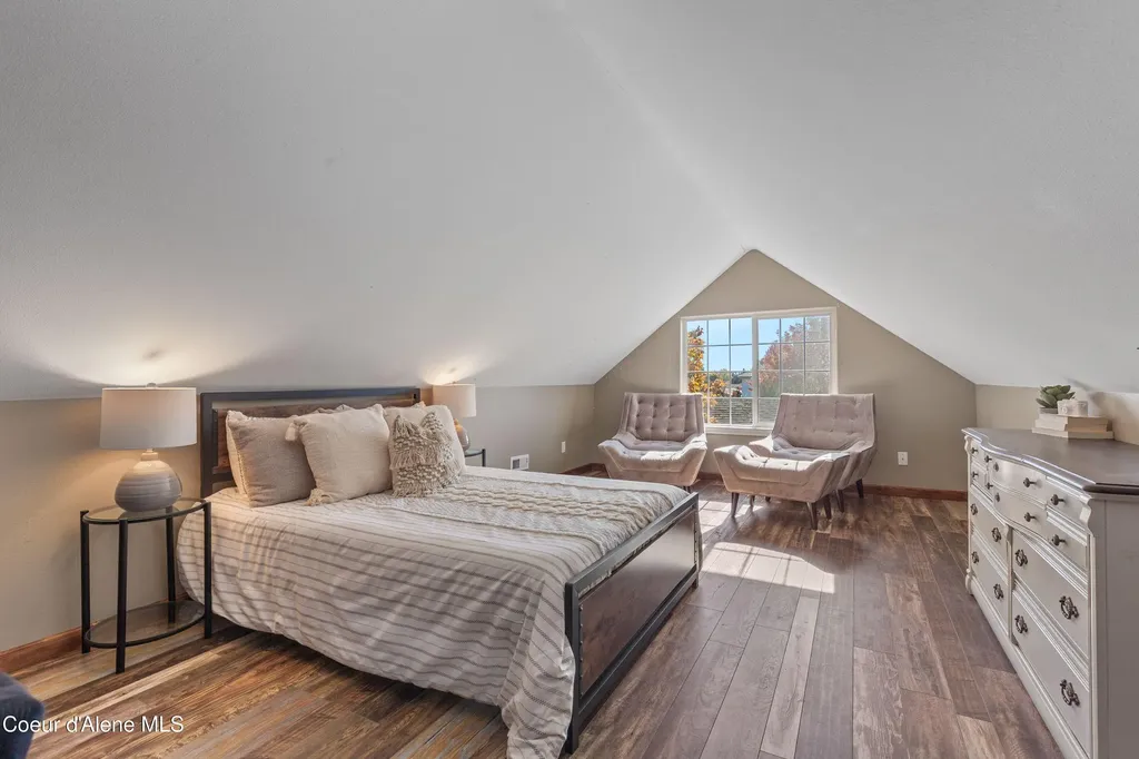 9088 N Orange Blossom Court Hayden ID 83835