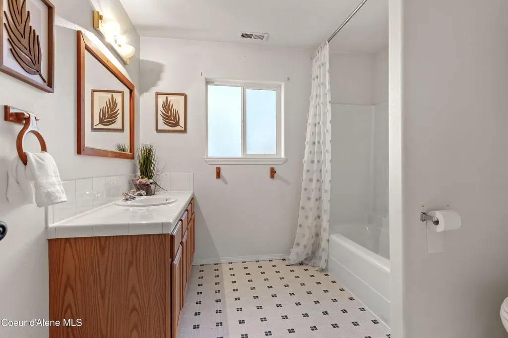 9088 N Orange Blossom Court Hayden ID 83835