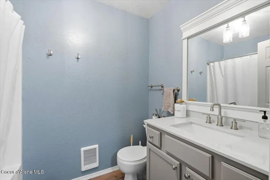1210 Main Street Sandpoint ID 83864