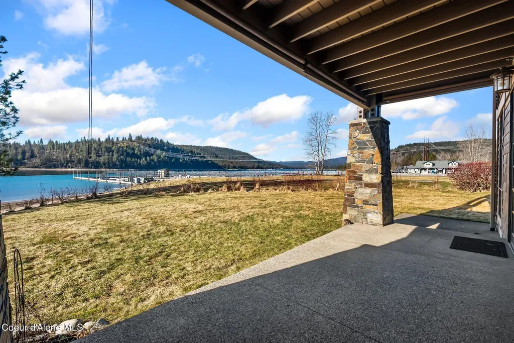 651 Dover Bay Parkway Dover ID 83825