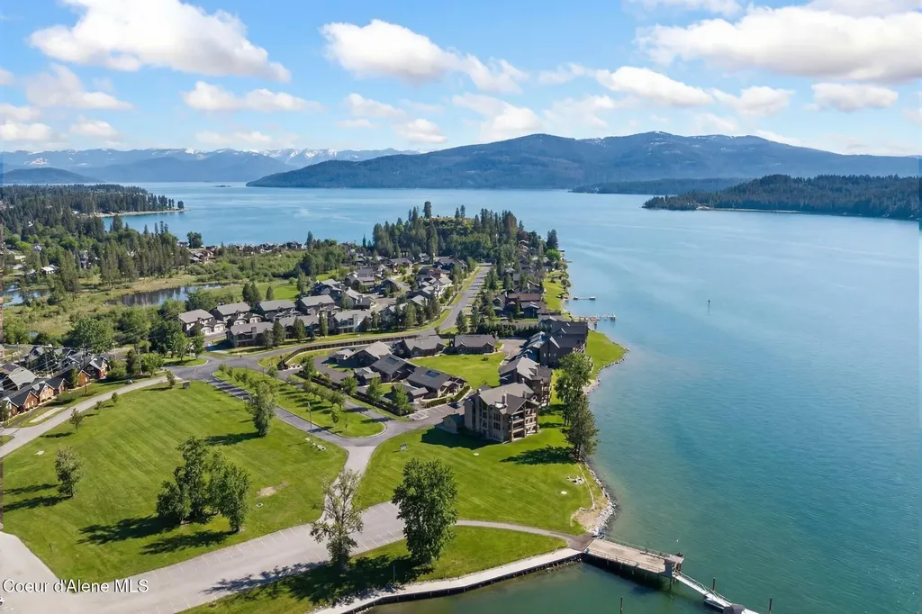 651 Dover Bay Parkway Dover ID 83825