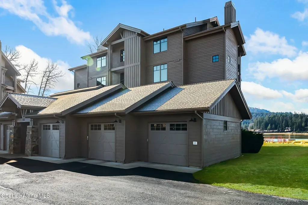 651 Dover Bay Parkway Dover ID 83825