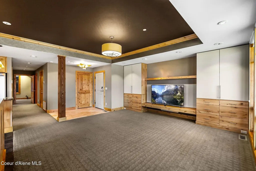 651 Dover Bay Parkway Dover ID 83825