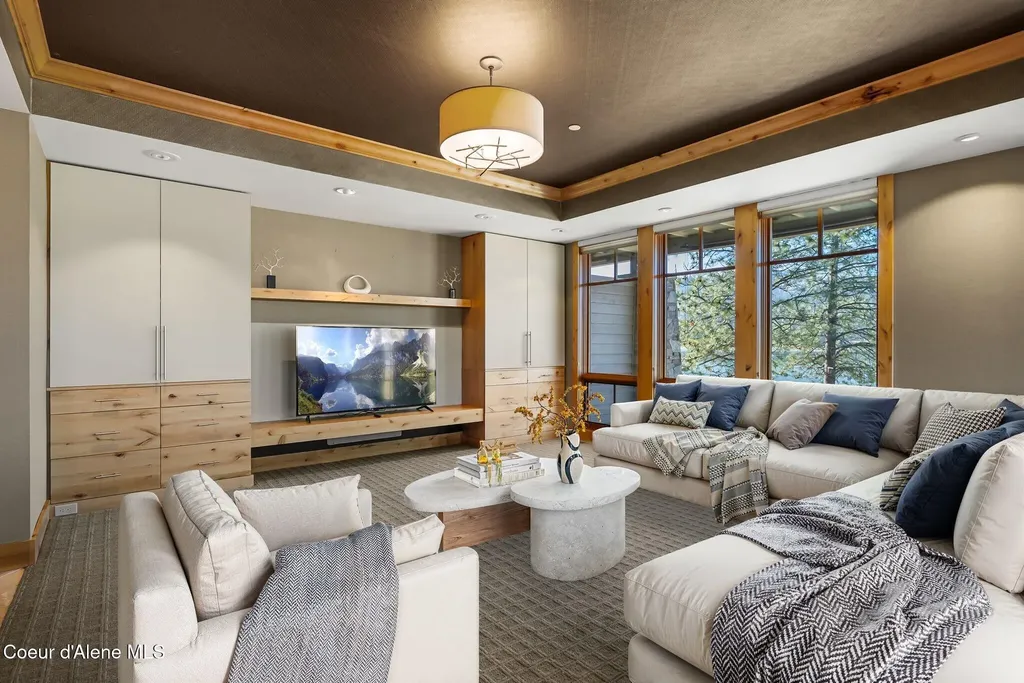 651 Dover Bay Parkway Dover ID 83825