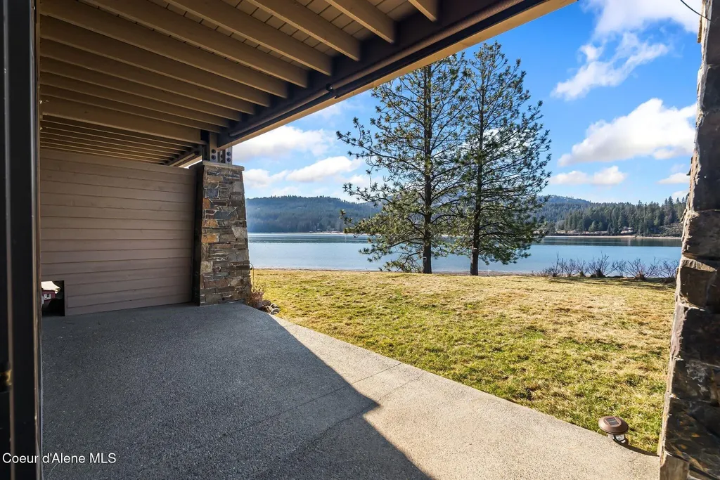 651 Dover Bay Parkway Dover ID 83825