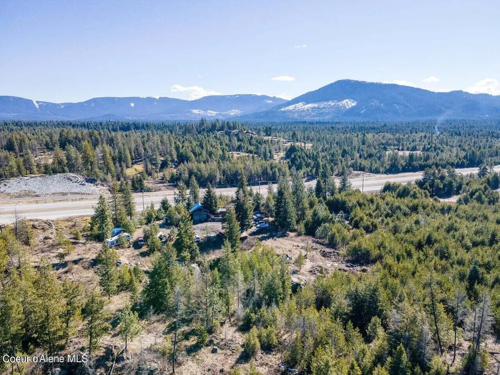 28789 N Highway 95 Athol ID 83801