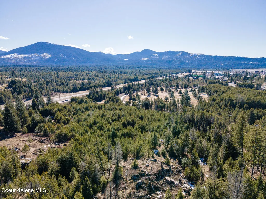 28789 N Highway 95 Athol ID 83801